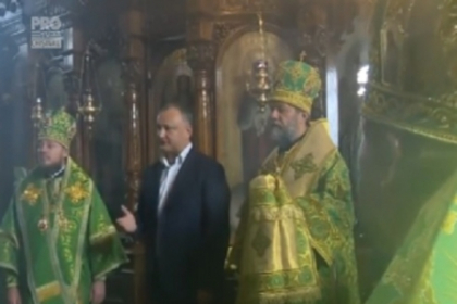 Mitropolitul Vladimir il felicita pe Igor Dodon: "mandatul dumneavoastra va marca un progres semnificativ in ceea ce priveste identificarea unei solutii de impacare a popurilot policite in societate" Mitropolitul Vladimir il felicita pe Igor Dodon: "mandatul dumneavoastra va marca un progres semnificativ in ceea ce priveste identificarea unei solutii de impacare a popurilot policite in societate"