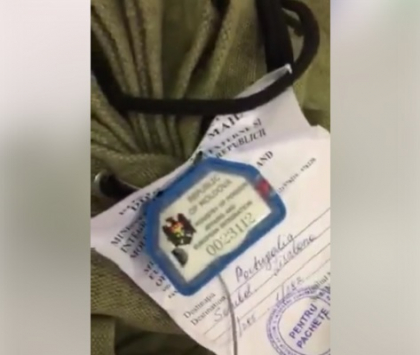 Imagini video cu buletinele de vot pierdute in drum spre Portugalia: urmeaza sa ajunga inapoi la Chisinau - VIDEO