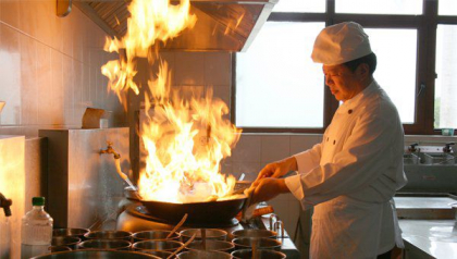 Metoda criminala folosita in restaurantele chinezesti pentru a atrage cat mai multi clienti Metoda criminala folosita in restaurantele chinezesti pentru a atrage cat mai multi clienti