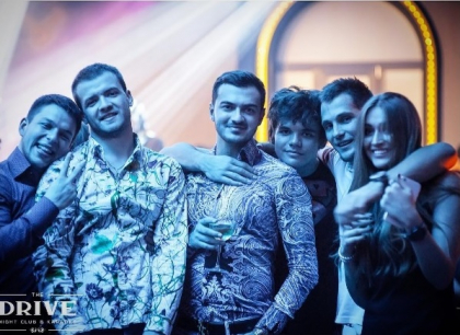 Si-a luat prietenii din Geneva si au venit sa se distreze in Moldova? Cum a fost surprins Timofei, fiul democratului Vlad Plahotniuc, intr-un club din capitala - GALERIE FOTO