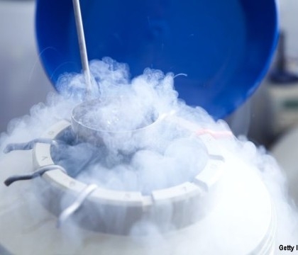 Imagini cu containerul in care va fi criogenata fetita bolnava de cancer. Temperatura ajunge la MINUS 196 de grade Celsius Imagini cu containerul in care va fi criogenata fetita bolnava de cancer. Temperatura ajunge la MINUS 196 de grade Celsius