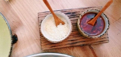 Pune ingredientele astea doua in cafea. Dupa doua guri, grasimea de pe stomac va incepe sa se topeasca Pune ingredientele astea doua in cafea. Dupa doua guri, grasimea de pe stomac va incepe sa se topeasca