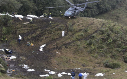 Avionul prabusit in Columbia nu a realimentat. Capacitatea rezervorului, prea mica pentru distanta pe care a strabatut-o. Discutia dintre pilot si turnul de control: "SOS, SOS. Ajutati-ne sa ajungem la pista" - AUDIO