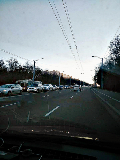 Coloana de masini incepe si parca nu se mai termina. O strada din capitala arata astfel in fiecare dimineata - FOTO Coloana de masini incepe si parca nu se mai termina. O strada din capitala arata astfel in fiecare dimineata - FOTO