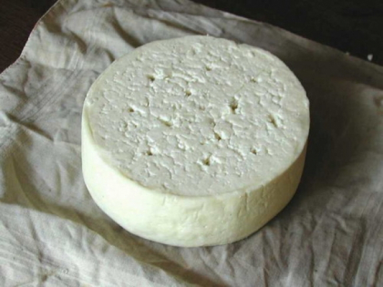Cum trebuie pastrata branza in conditii optime, pentru a nu te imbolnavi. Nu o pune niciodata pe farfurie! Cum trebuie pastrata branza in conditii optime, pentru a nu te imbolnavi. Nu o pune niciodata pe farfurie!