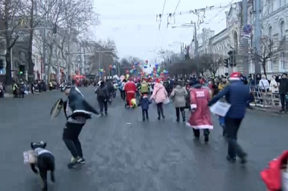 LIVE VIDEO. Maratonul de Craciun 2016. Cursa costumata in PMAN a inceput LIVE VIDEO. Maratonul de Craciun 2016. Cursa costumata in PMAN a inceput