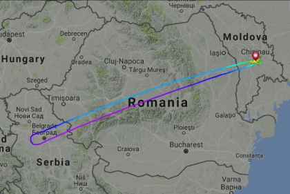 Un avion cu pasageri de pe cursa Chisinau - Roma a zburat pana deasupra Serbiei, insa a facut imediat cale intoarsa: pilotii au descoperit o defectiune tehnica - FOTO Un avion cu pasageri de pe cursa Chisinau - Roma a zburat pana deasupra Serbiei, insa a facut imediat cale intoarsa: pilotii au descoperit o defectiune tehnica - FOTO