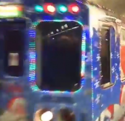Magia sarbatorilor de iarna isi lasa amprenta in Italia. Vezi cat de frumos arata un metrou - VIDEO 