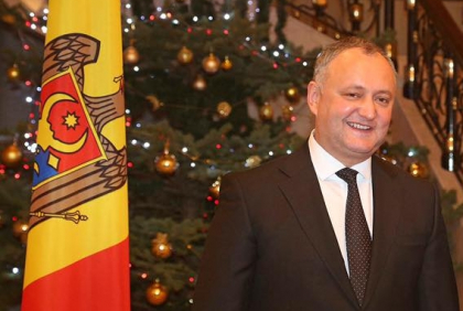 Igor Dodon la a doua zi de la investire: A inlocuit limba romana cu "limba moldoveneasca" pe site-ul Presedintiei - FOTO