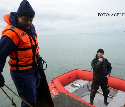 Una dintre cutiile negre ale avionului rusesc prabusit in Marea Neagra a fost gasita. Toate zborurile cu Tu-154, suspendate