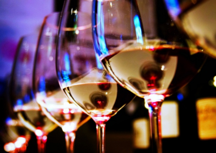 Uite ce ti se intampla daca bei alcool inainte de culcare! Sigur nu stiai asta Uite ce ti se intampla daca bei alcool inainte de culcare! Sigur nu stiai asta