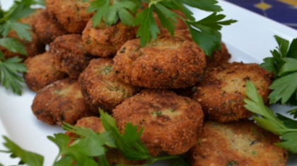 Asa faci cele mai bune chiftelute din carne. Un singur ingredient face diferenta - FOTO