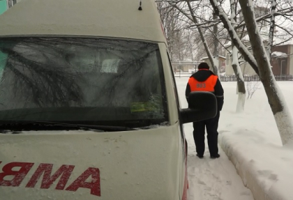 N-a mai asteptat ambulanta si a nascut acasa. O femeie din Causeni a adus pe lume o fetita chiar in momentul in care medicii au ajuns: "Era prea tarziu pentru a fi transportata" N-a mai asteptat ambulanta si a nascut acasa. O femeie din Causeni a adus pe lume o fetita chiar in momentul in care medicii au ajuns: "Era prea tarziu pentru a fi transportata"