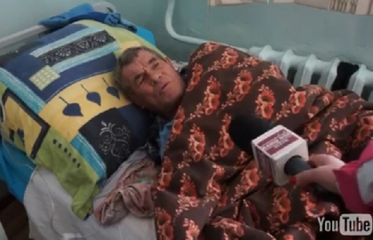 Un barbat din Causeni risca sa ramana fara degete dupa ce a cautat prin zapada cheile de la casa: "Le-am scapat pe prag" - FOTO Un barbat din Causeni risca sa ramana fara degete dupa ce a cautat prin zapada cheile de la casa: "Le-am scapat pe prag" - FOTO