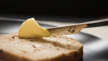 Ce se intampla daca mananci sandvisuri cu margarina! Schimbarile se vad imediat!