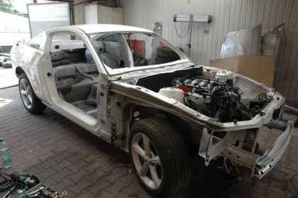 Si-a taiat masina in doua pentru a construi cel mai frumos Mustang din Europa - FOTO 