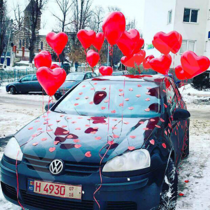 Rasturnare de situatie. Romanticul nu e el, ci e ea! De fapt, un tanar si-a gasit masina ASA, intr-o parcare din capitala. Surpriza pregatita de iubita lui - GALERIE FOTO Rasturnare de situatie. Romanticul nu e el, ci e ea! De fapt, un tanar si-a gasit masina ASA, intr-o parcare din capitala. Surpriza pregatita de iubita lui - GALERIE FOTO