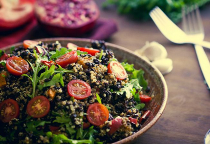Salata in stil marocan, cu orez negru! Este sanatoasa si foarte satioasa
Salata in stil marocan, cu orez negru! Este sanatoasa si foarte satioasa
