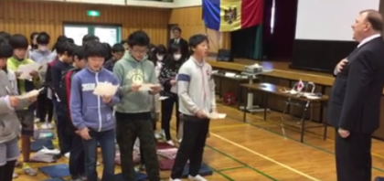 Imnul de Stat al Republicii Moldova, cantat de un grup de copii japonezi. Vezi cat de bine le-a reusit sa cante in romana - VIDEO