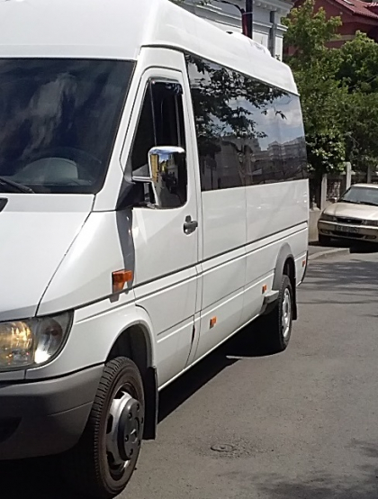 Microbuzele de ruta nu vor mai putea lua pasageri in picioare, ci doar pe scaune: Prevederile dispozitiei Primariei au fost anulate Microbuzele de ruta nu vor mai putea lua pasageri in picioare, ci doar pe scaune: Prevederile dispozitiei Primariei au fost anulate