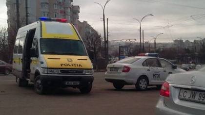 Daca si masina ta arata ASA, risti sa fii amendat. Operatiunea desfasurata astazi pe o strada din capitala - FOTO