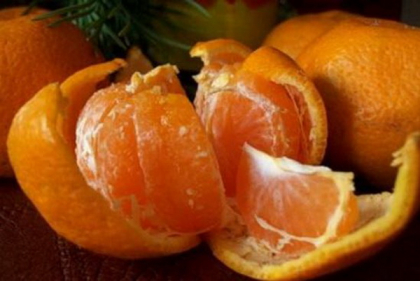 Nu stiai ca poti face asta cu coaja de clementine! Iata un truc inedit