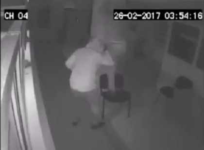 Doi angajati de la paza de stat din Comrat, retinuti in cazul jafului de la o banca din care cativa indivizi au iesit cu 900 de mii de lei