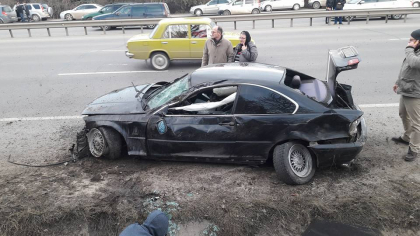 Un BMW, facut PRAF dupa ce a fost implicat intr-un accident la intrarea in Chisinau - FOTO Un BMW, facut PRAF dupa ce a fost implicat intr-un accident la intrarea in Chisinau - FOTO