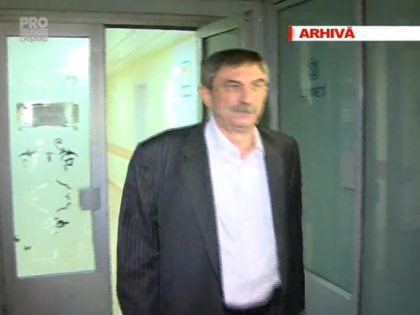 Avocatul lui Talmaci: Dupa 9 ore de audieri, in momentul in care fostul guvernator al BNM era transferat in izolatorul CNA i s-a facut rau si a fost internat la reanimare. Sufera de o boala si recent a fost operat