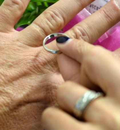 O moldoveanca si-a parasit sotul italian de 80 de ani si s-a intors in Moldova dupa ce intr-un an de casatorie a adunat 200.000 de euro. Cum s-a intamplat totul