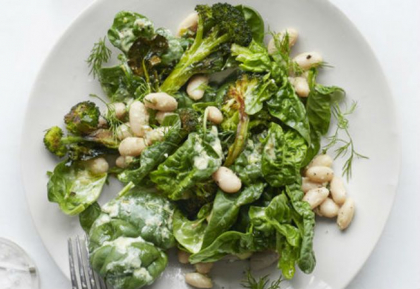 Salata cu broccoli, spanac si fasole, un deliciu Salata cu broccoli, spanac si fasole, un deliciu