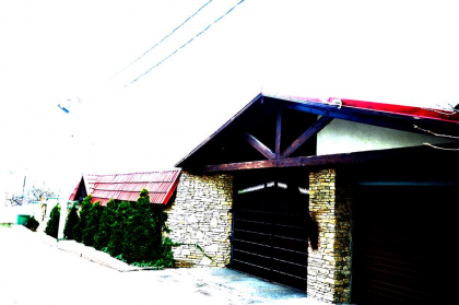 Cum arata casa ministrului Agriculturii, Eduard Grama, retinut in aceasta dupa-amiaza intr-un dosar de coruptie - GALERIE FOTO Cum arata casa ministrului Agriculturii, Eduard Grama, retinut in aceasta dupa-amiaza intr-un dosar de coruptie - GALERIE FOTO
