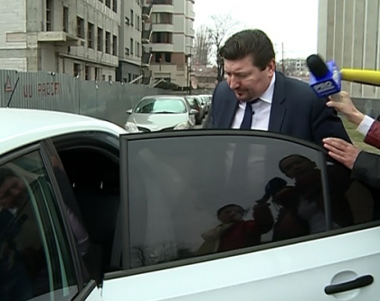 URMARESTE LIVE. Seful Procuraturii Anticoruptie ofera detalii in cazul retinerii ministrului Agriculturii