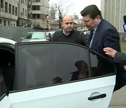 Ministrul Agriculturii, Eduard Grama a fost externat din spital si transportat in izolatorul CNA