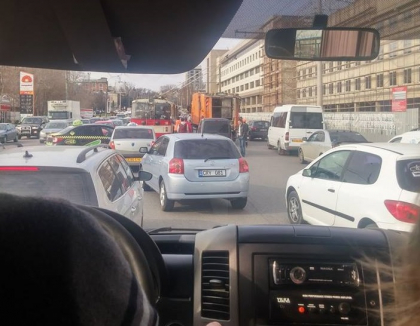 Trafic infernal in capitala dis-de-dimineata. Iata strazile pe care ar trebui sa le evitati pentru a nu sta in ambuteiaj - FOTO