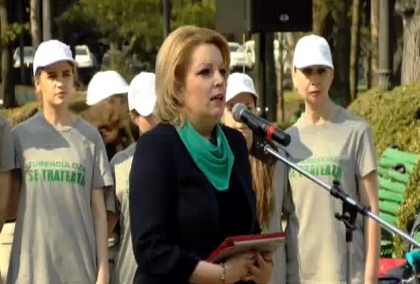 URMARESTE LIVE. Ziua mondiala de lupta impotriva tuberculozei, marcata la Chisinau printr-un flashmob URMARESTE LIVE. Ziua mondiala de lupta impotriva tuberculozei, marcata la Chisinau printr-un flashmob