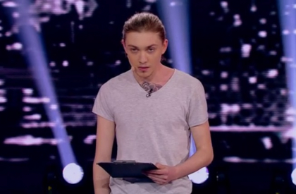Straniu, dar totusi extrem de amuzant! Dima Cobreacov, moldoveanul care a facut senzatie la show-ul "iUmor" din Romania - VIDEO Straniu, dar totusi extrem de amuzant! Dima Cobreacov, moldoveanul care a facut senzatie la show-ul "iUmor" din Romania - VIDEO