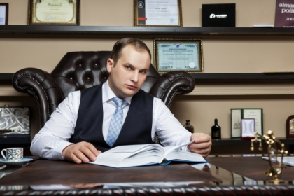 (P) Valerian Minzat se intoarce la munca. Avocatul este eliberat din arest si revine la casa de avocatura "Million Dollar Lawyer" - FOTO (P) Valerian Minzat se intoarce la munca. Avocatul este eliberat din arest si revine la casa de avocatura "Million Dollar Lawyer" - FOTO