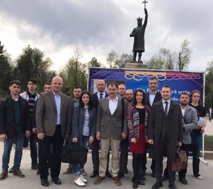 Vor demiterea lui Dodon. ODIP a initiat o campanie de colectare a semnaturilor in acest sens. Salaru: "Fiecare zi cu Dodon in fruntea RM genereaza noi pericole" Vor demiterea lui Dodon. ODIP a initiat o campanie de colectare a semnaturilor in acest sens. Salaru: "Fiecare zi cu Dodon in fruntea RM genereaza noi pericole"