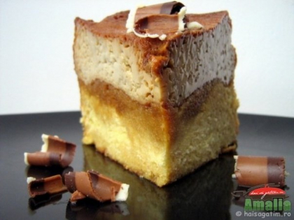 Reteta pentru Florii: Tort cu crema de zahar ars Reteta pentru Florii: Tort cu crema de zahar ars