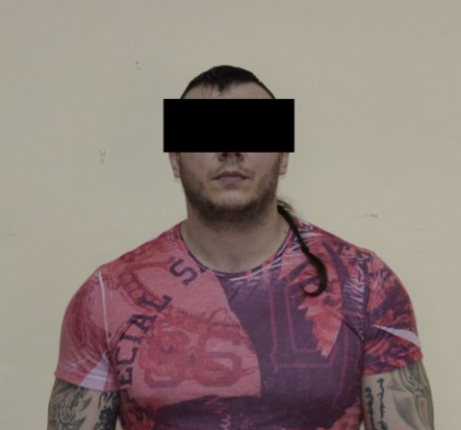Un interlop roman, alias Kamaz, retinut la frontiera Republicii Moldova. Individul facea parte dintr-un clan care era acuzat de tentative de omor - VIDEO Un interlop roman, alias Kamaz, retinut la frontiera Republicii Moldova. Individul facea parte dintr-un clan care era acuzat de tentative de omor - VIDEO