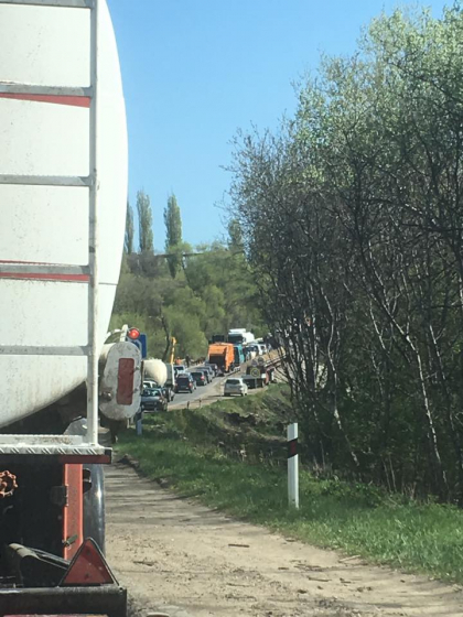 Evita aceasta strada daca nu vrei sa stai prins in trafic. Este o coloana imensa de masini - FOTO Evita aceasta strada daca nu vrei sa stai prins in trafic. Este o coloana imensa de masini - FOTO