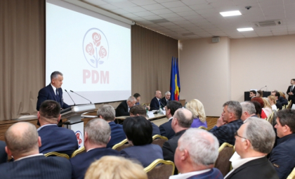 " Omul lui Plahotniuc" si doi fosti comunisti cu integritate indoielnica au ajuns sefi in Partidul Democrat - Ziarul de Garda