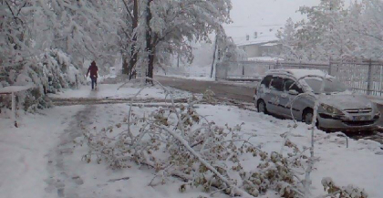 URMARESTE LIVE. Autoritatile prezinta situatia in tara dupa ninsoarea din aceasta dimineata
