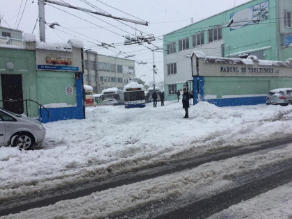 Troleibuzele din capitala nu vor circula pana cand nu se va remedia problema: "Liniile de electricitate sunt avariate" - FOTO
