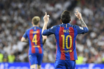Real Madrid - Barcelona 2:3. Galacticii au pierdut megaduelul dramatic cu formatia catalana, de pe Santiago Bernabeu Real Madrid - Barcelona 2:3. Galacticii au pierdut megaduelul dramatic cu formatia catalana, de pe Santiago Bernabeu