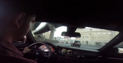 Nu ai vazut inca Fast&Furious 8? Uite aici varianta reala cu un BMW in traficul din Rusia - VIDEO Nu ai vazut inca Fast&Furious 8? Uite aici varianta reala cu un BMW in traficul din Rusia - VIDEO