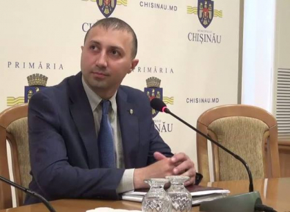 Igor Gamretki, retinut de ofiterii anticoruptie in dosarul parcarilor cu plata. Si-ar fi depasit atributiile de serviciu Igor Gamretki, retinut de ofiterii anticoruptie in dosarul parcarilor cu plata. Si-ar fi depasit atributiile de serviciu