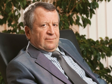 Milionarul Alexandr Pincevschi, RETINUT de CNA in dosarul privind parcarile cu plata din Chisinau Milionarul Alexandr Pincevschi, RETINUT de CNA in dosarul privind parcarile cu plata din Chisinau