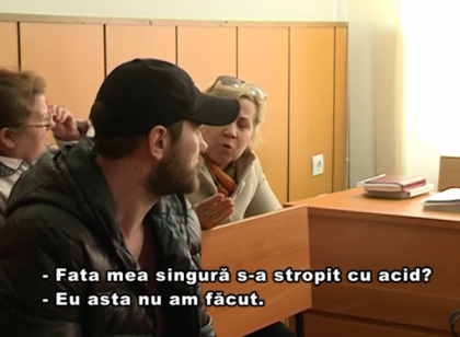 Barbatul care ar fi vrut sa fie eroul iubitei sale, punandu-si prietenul sa o stropeasca cu acid, iar el sa o salveze, isi va petrece restul vietii dupa gratii. Pedeapsa, mentinuta de Curtea de Apel Barbatul care ar fi vrut sa fie eroul iubitei sale, punandu-si prietenul sa o stropeasca cu acid, iar el sa o salveze, isi va petrece restul vietii dupa gratii. Pedeapsa, mentinuta de Curtea de Apel